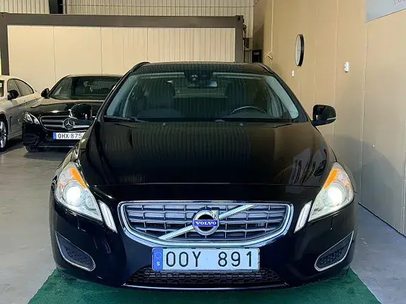 Volvo V60 2012 photo 2