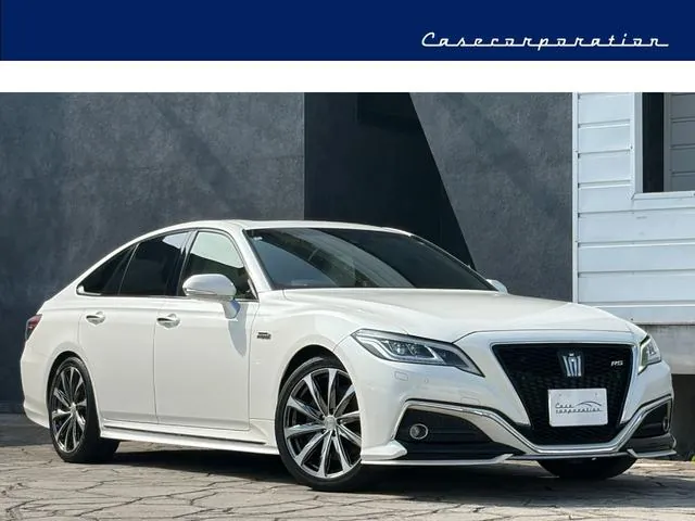 Toyota Crown Hybrid Rs