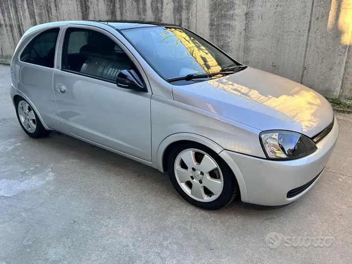 Opel Corsa C 2005 photo 2