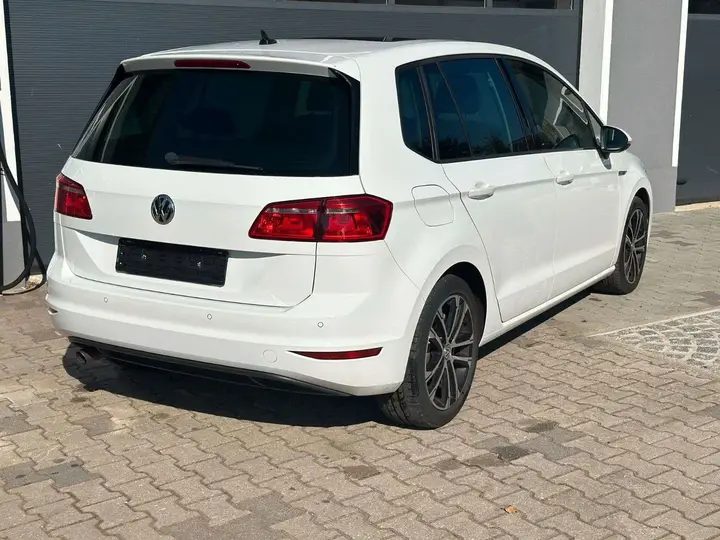 Volkswagen Golf Sportsvan 2015 photo 4