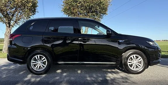 Mitsubishi Outlander 2017 photo 4