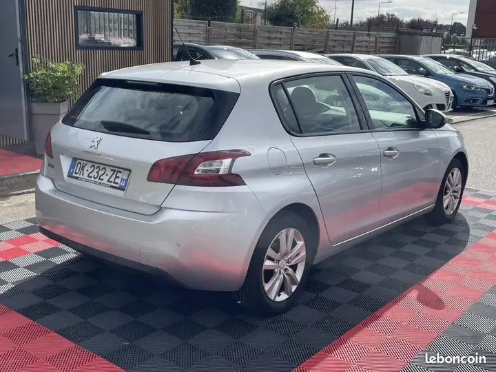 Peugeot 308 2014 photo 2