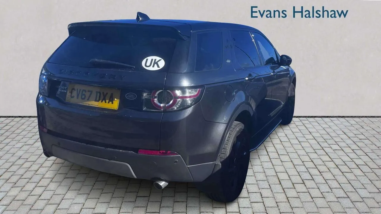 Land Rover Discovery Sport 2017 photo 4