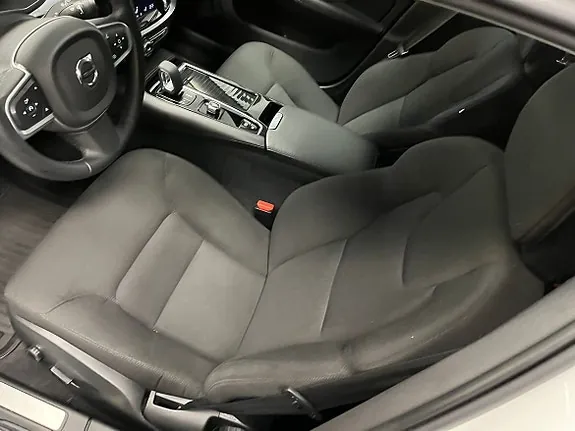 Volvo V60 2022 photo 4