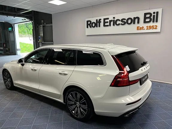 Volvo V60 2022 photo 3