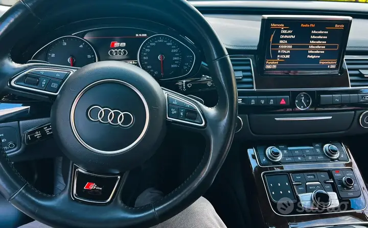 Audi A8 2016 photo 5
