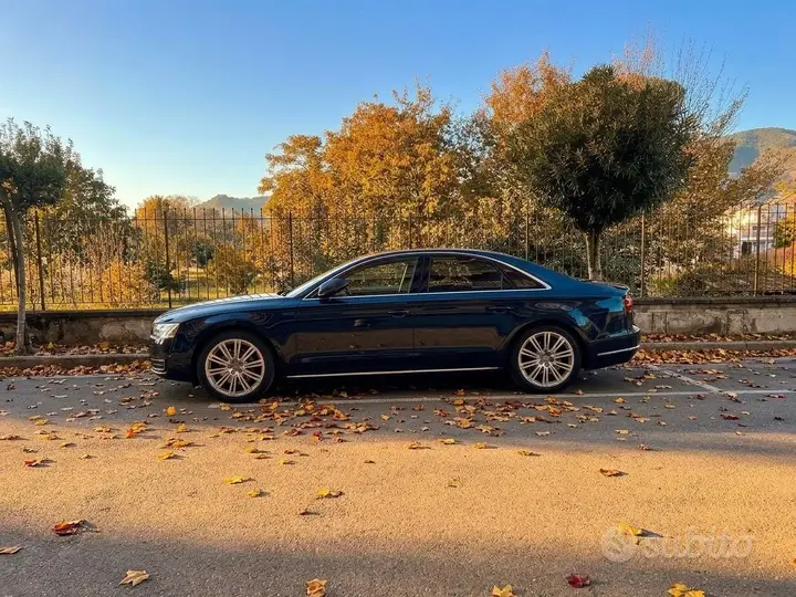 Audi A8 2016 photo 3