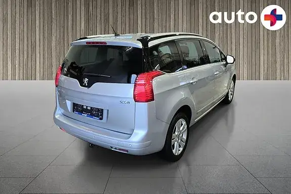 Peugeot 5008 2012 photo 3