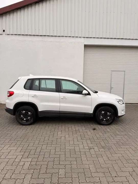 Volkswagen Tiguan 2008 photo 2