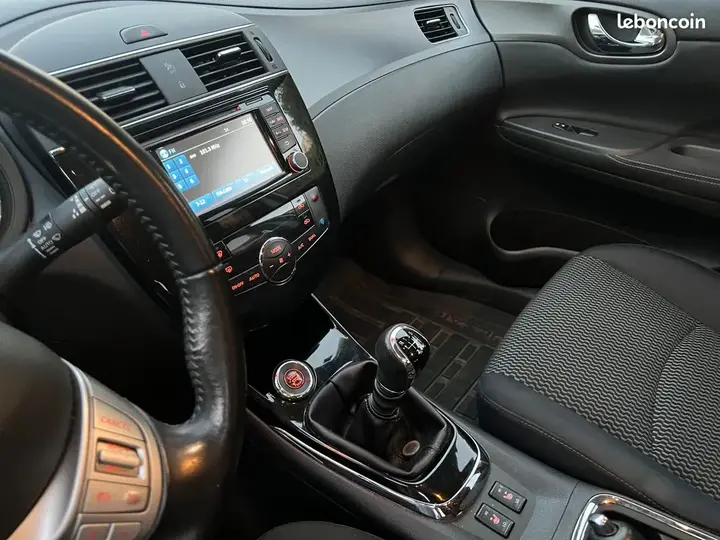 Nissan Pulsar 2018 photo 2