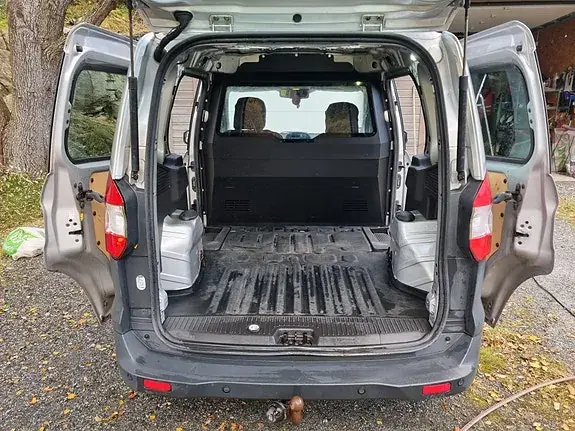 Ford Transit Courier 2014 photo 5