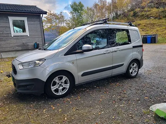Ford Transit Courier 2014 photo 2