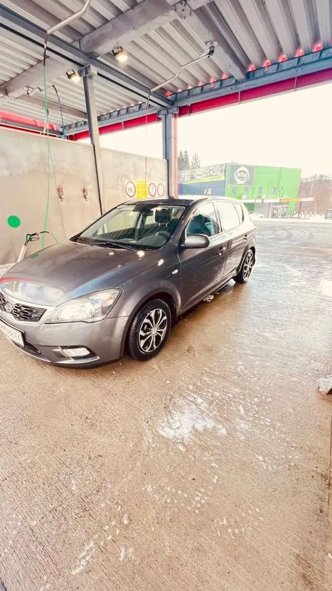 Kia Ceed 2009 photo 2