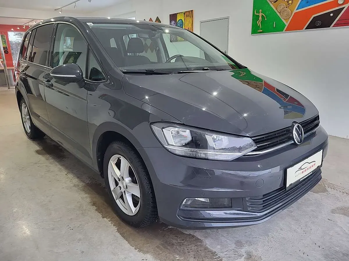 Volkswagen Touran 2020 photo 3