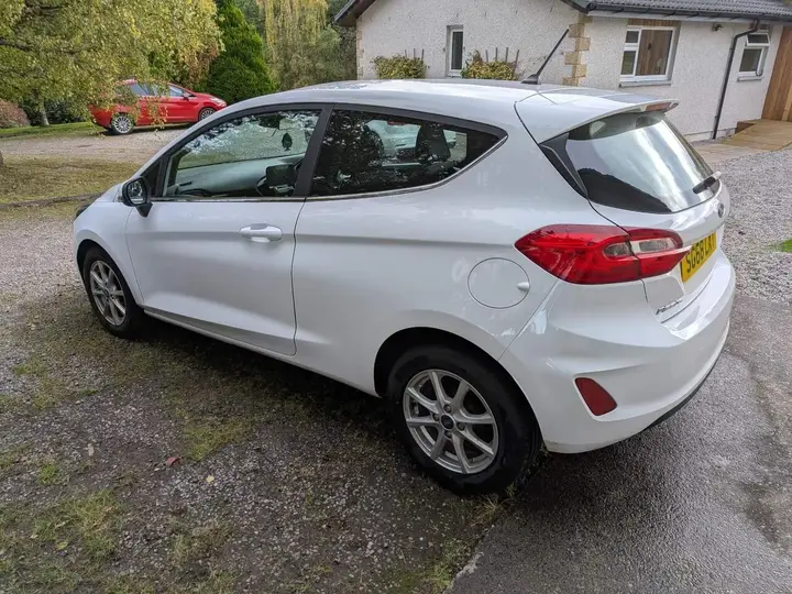Ford Fiesta 2018 photo 3