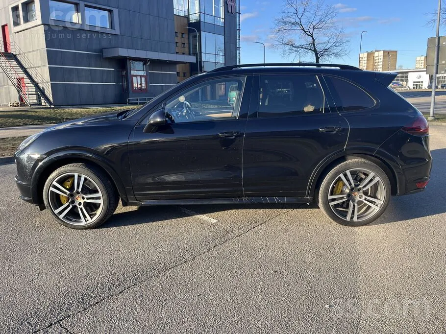 Porsche Cayenne 2013 photo 4