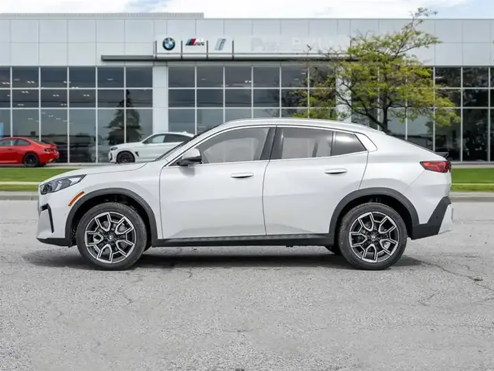 BMW X2 2027 photo 4