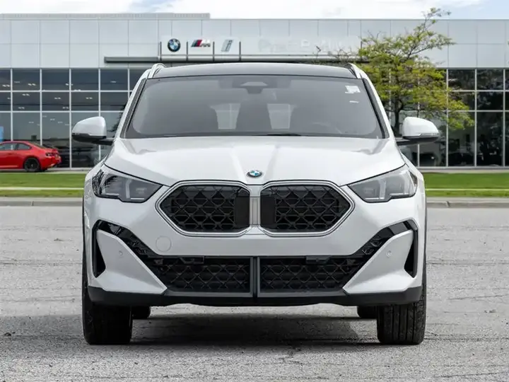 BMW X2 2027 photo 3