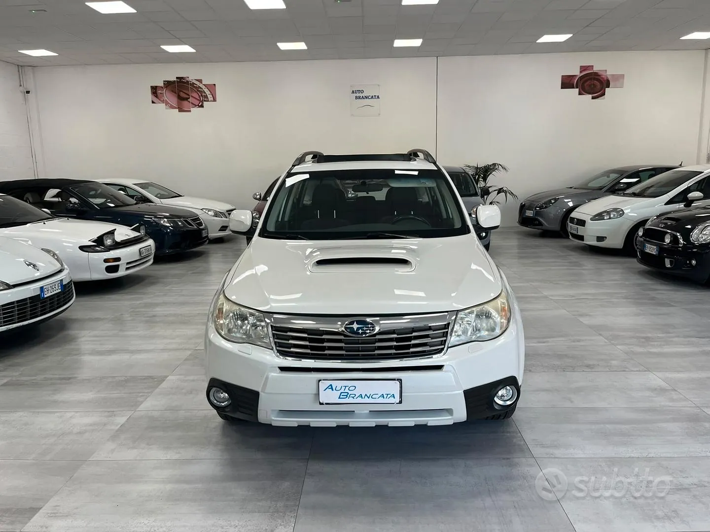 Subaru Forester 2010 photo 2