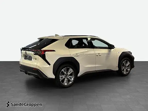 Subaru Solterra 2023 photo 4