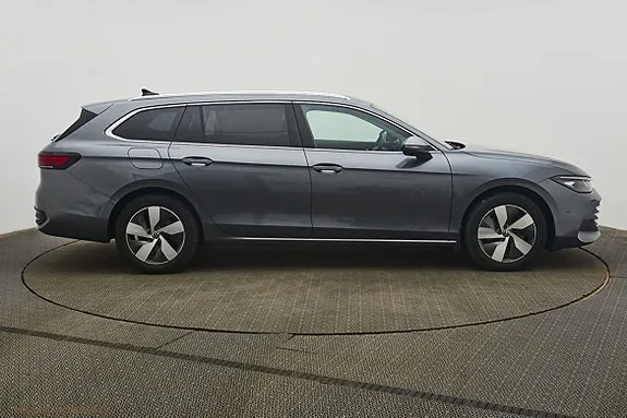 Volkswagen Passat 2025 photo 5