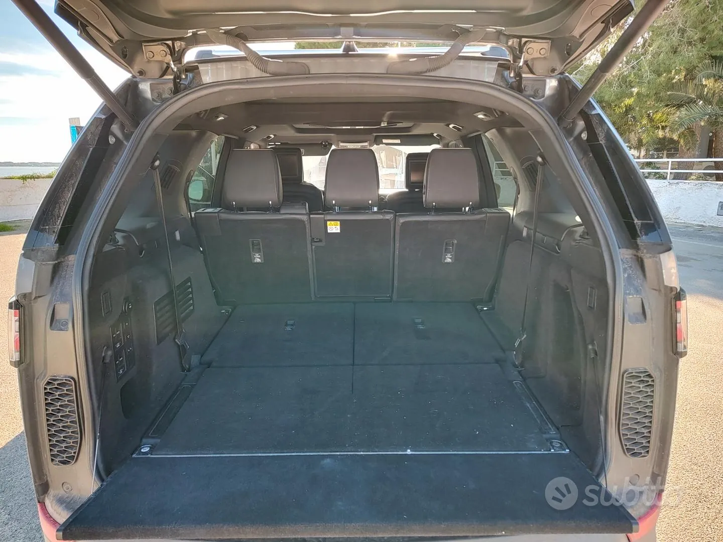 Land Rover Discovery 2017 photo 5