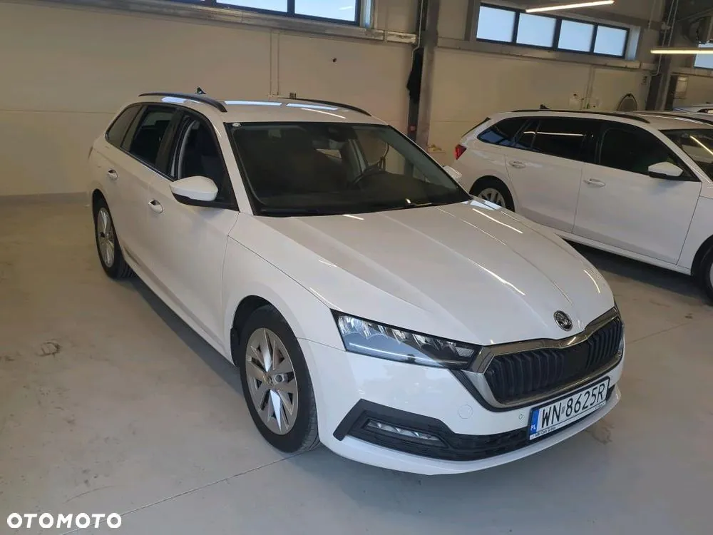 Skoda Octavia 2022 photo 2