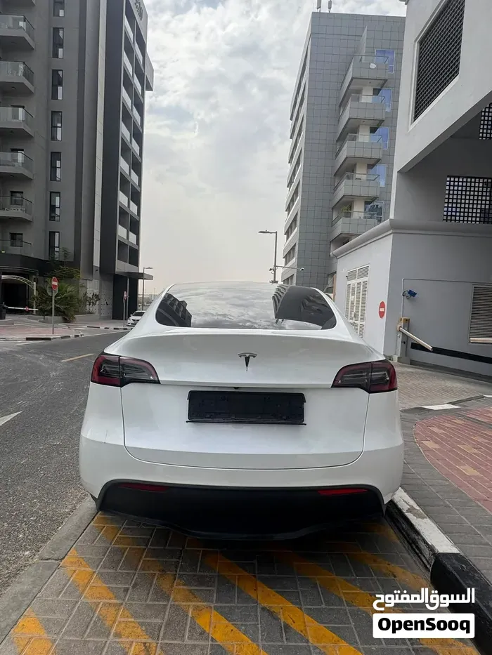 Tesla Model Y 2023 photo 3