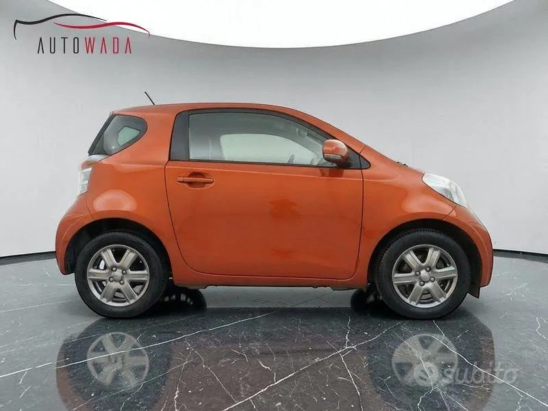 Toyota Iq 2012 photo 2