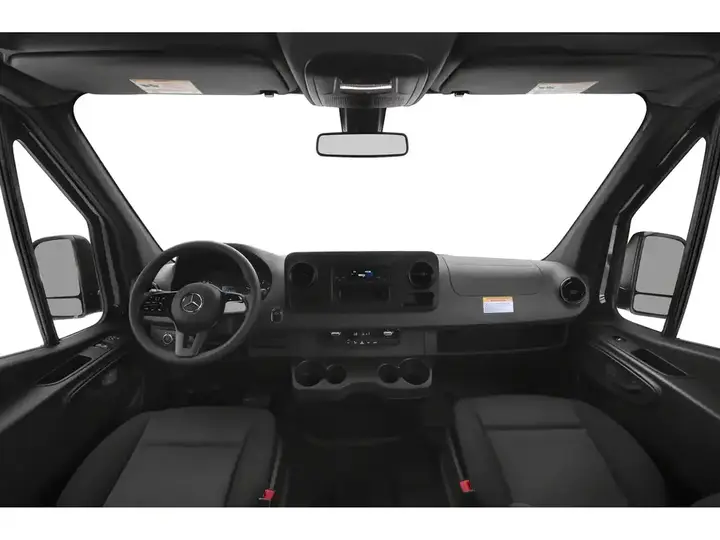 Mercedes-Benz Sprinter 2026 photo 5