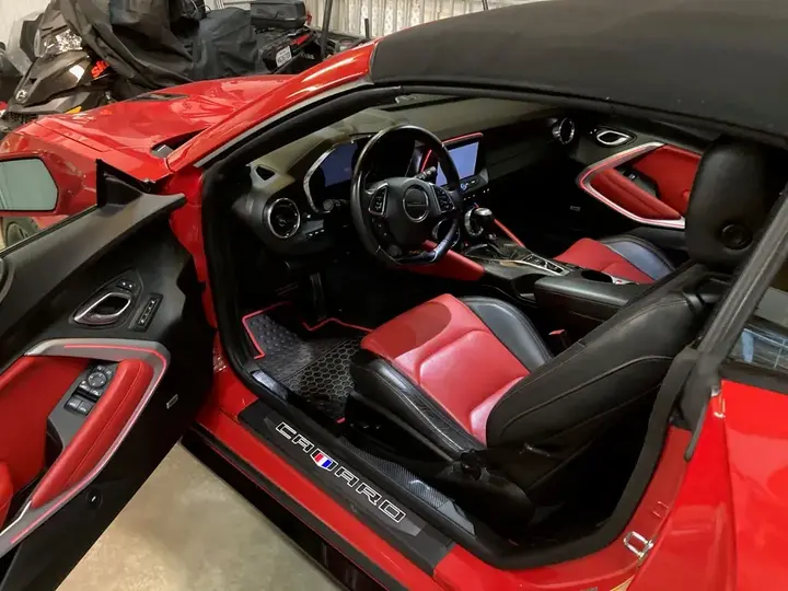 Chevrolet Camaro 2018 photo 2