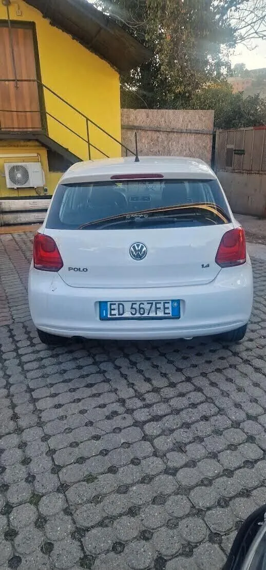 Volkswagen Polo 2010 photo 4