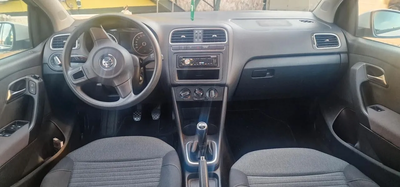 Volkswagen Polo 2010 photo 5