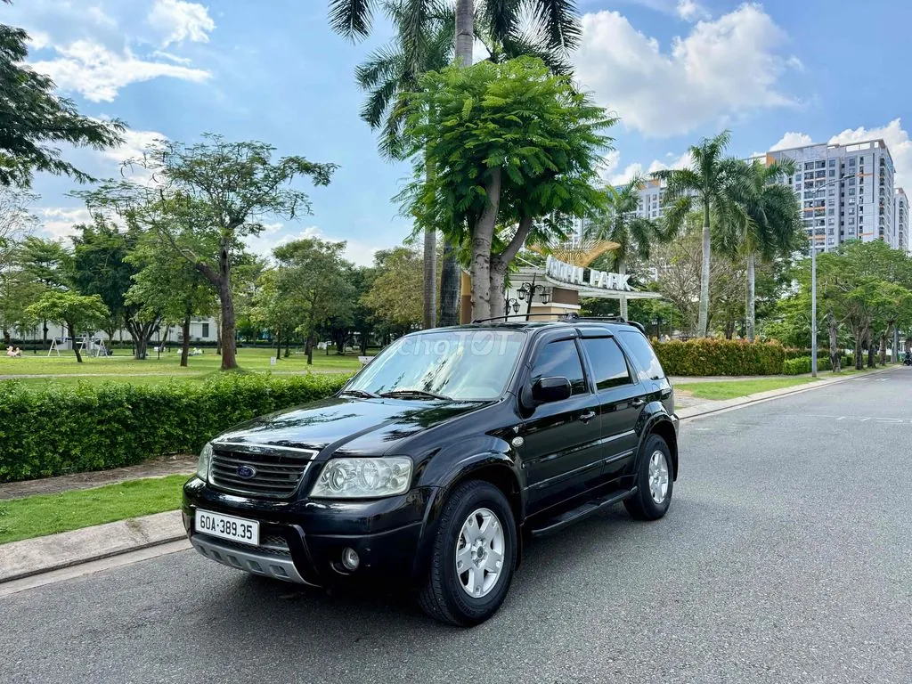 Ford Escape 2004 photo 2