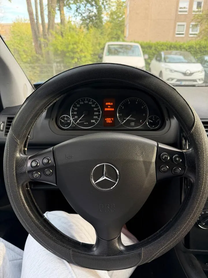 Mercedes-Benz A160