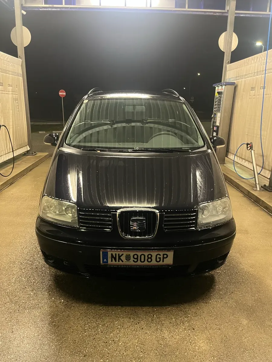 Seat Alhambra 2010 photo 2