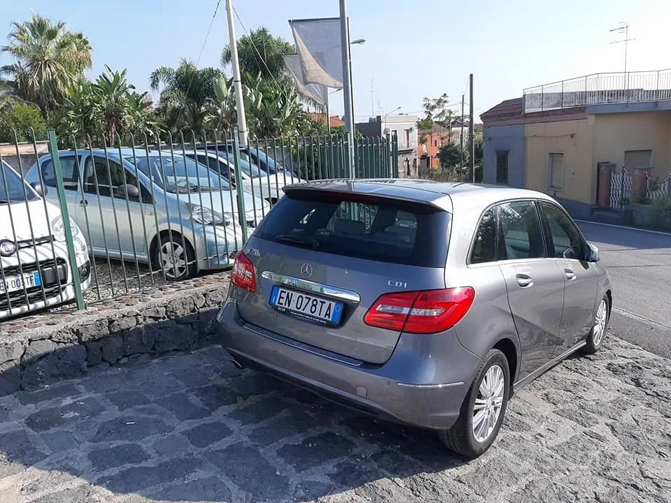Mercedes-Benz B-Class 2012 photo 3