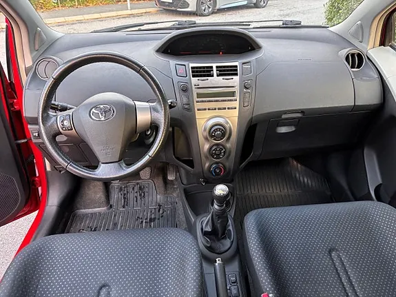 Toyota Yaris 2009 photo 5