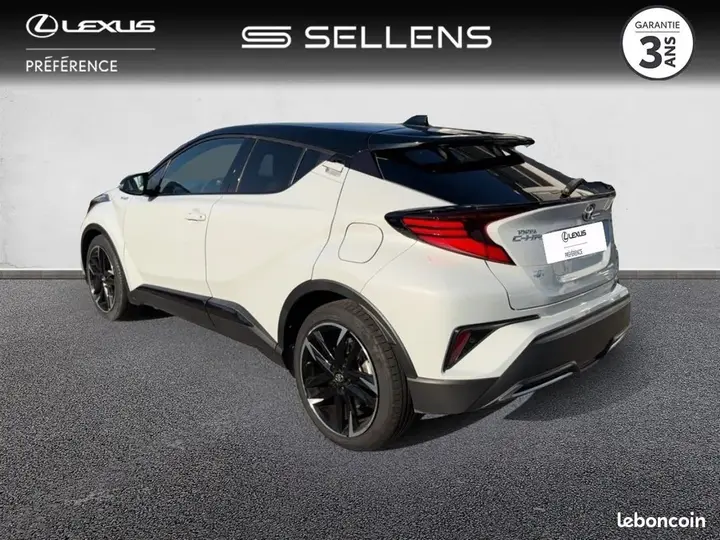 Toyota C-Hr 2020 photo 2