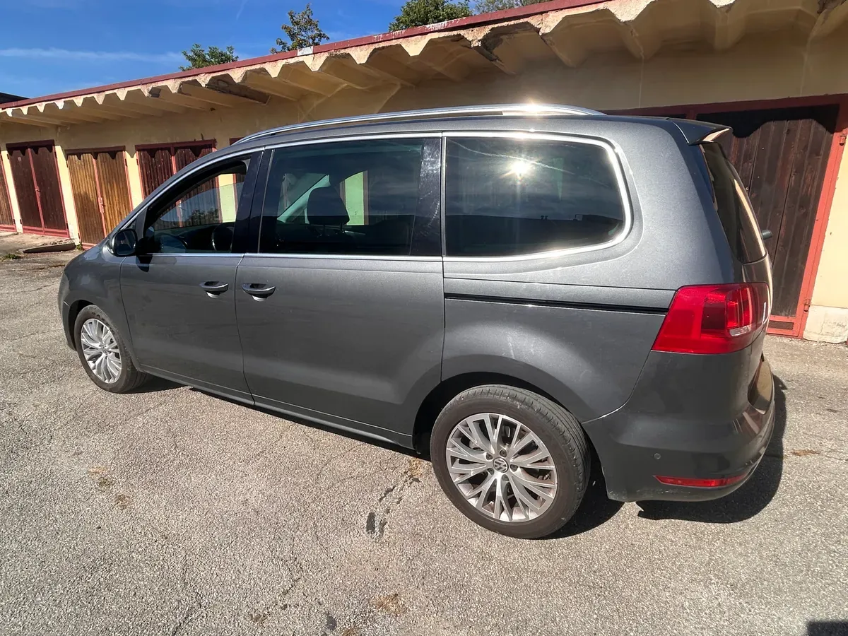 Volkswagen Sharan 2010 photo 2