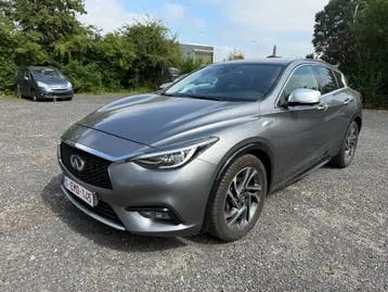 Infiniti Q30