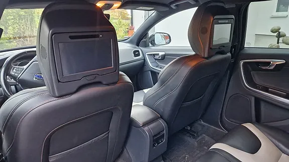Volvo V60 Cross Country 2016 photo 2