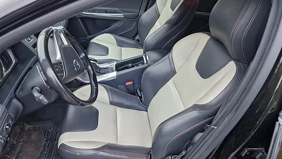 Volvo V60 Cross Country 2016 photo 3
