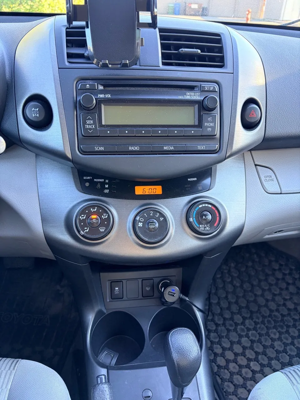 Toyota Rav4 2012 photo 3