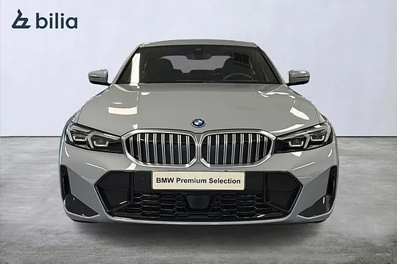 BMW 330E 2026 photo 5