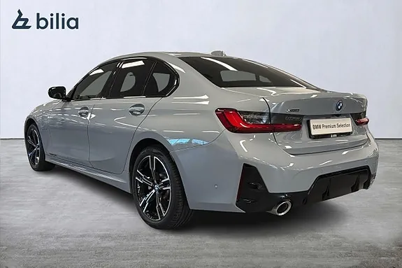 BMW 330E 2026 photo 2