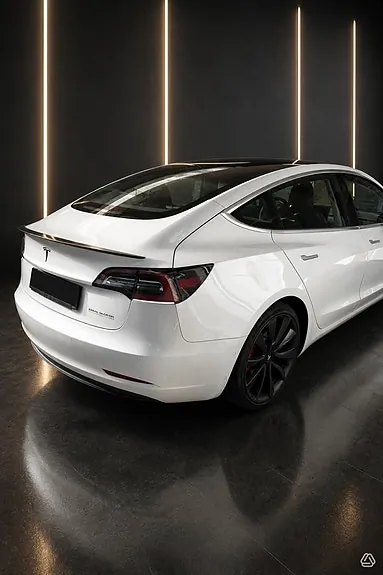 Tesla Model 3 2020 photo 2