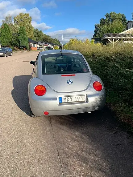 Volkswagen New Beetle 1999 photo 3