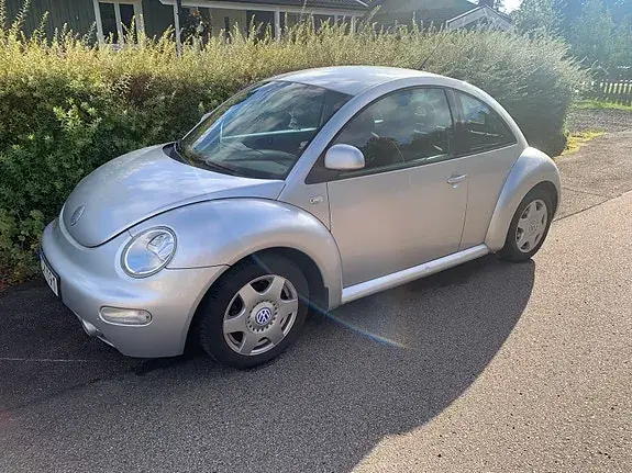 Volkswagen New Beetle 1999 photo 2