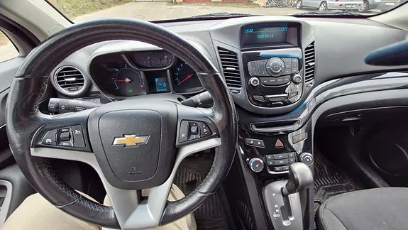 Chevrolet Orlando 2012 photo 2